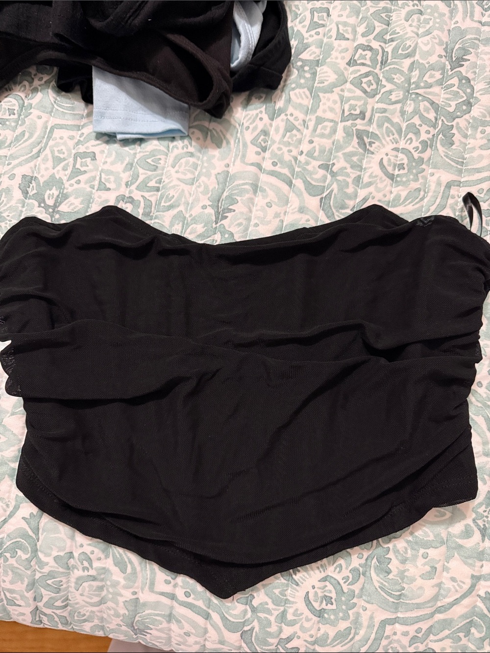 SHEIN Black Strapless Bandeau Crop Top